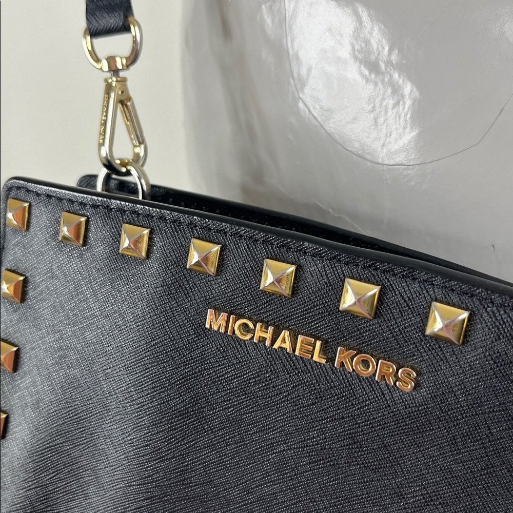 MICHAEL Michael Kors Selma Studded Medium Messenger Crossbody - Picture 3 of 8